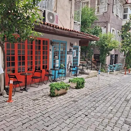 Don't Book Hotel *